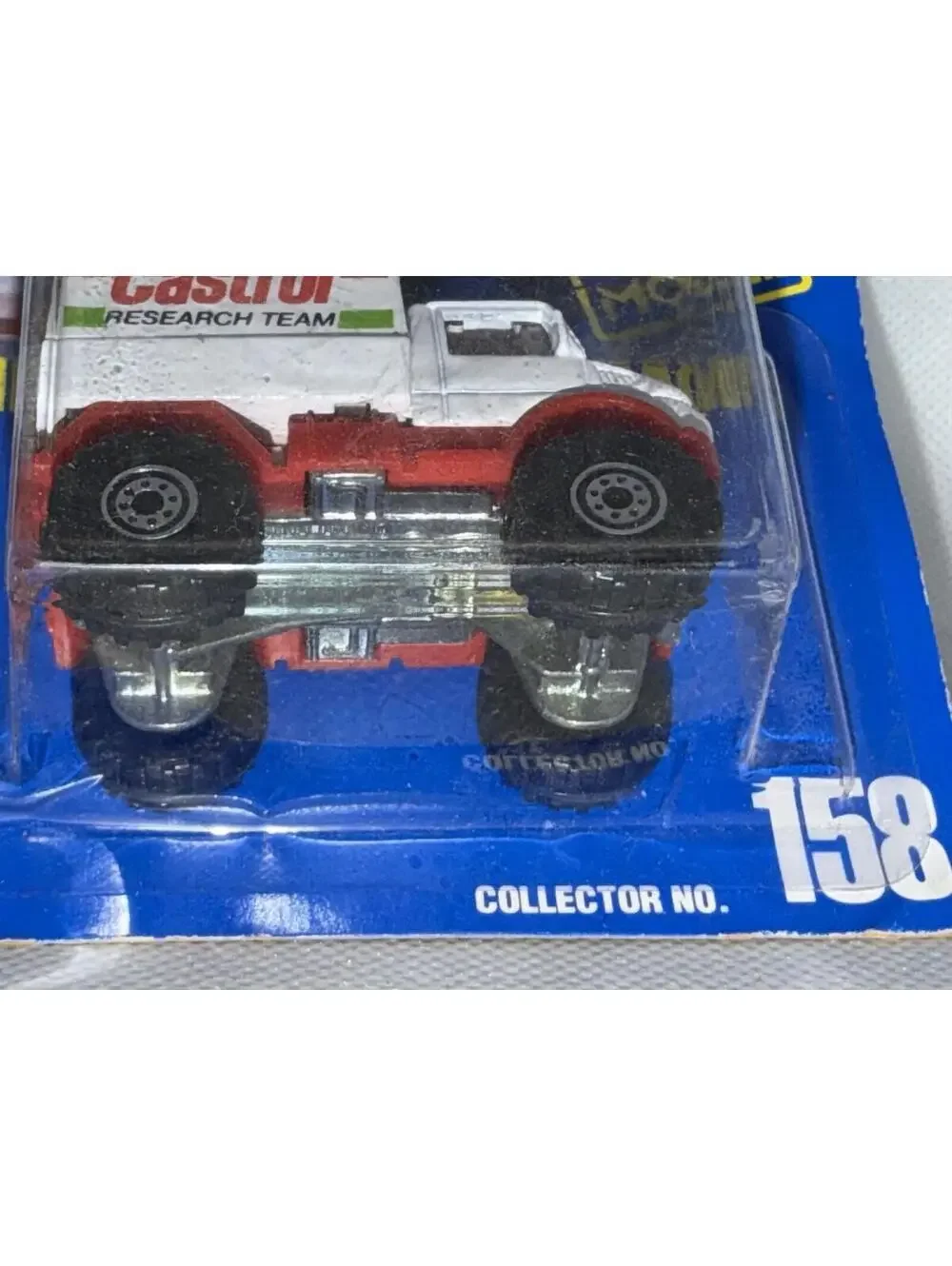 Hot Wheels Blue Card #158 Mercedes-Benz Unimog Castell Research Team